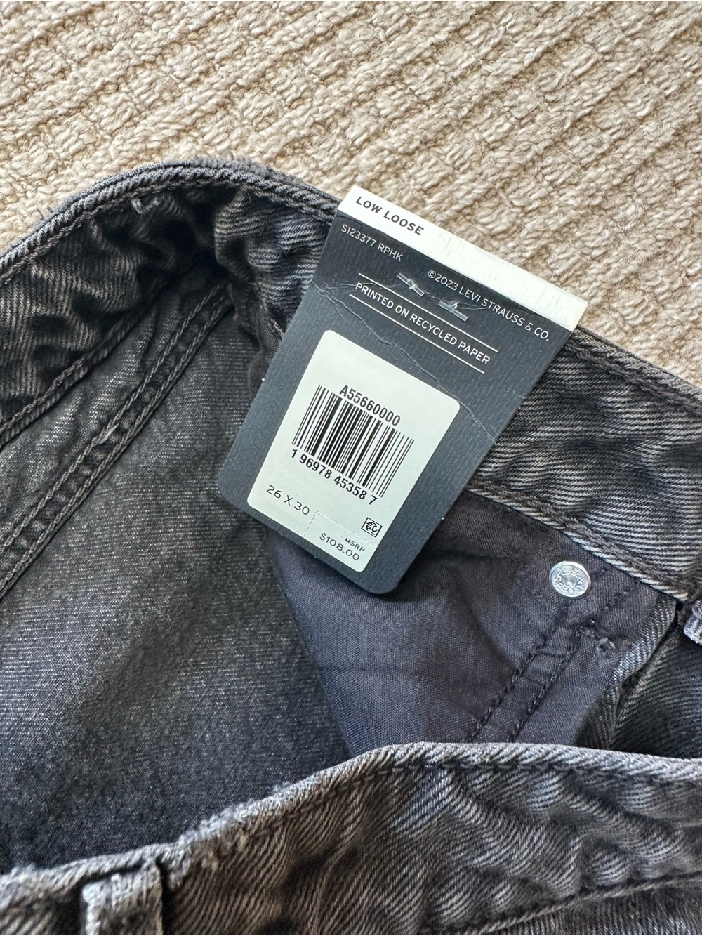 Levi’s NWT Black Low Rise Straight Leg Low Loose Jeans Sz 26 - Picture 7 of 8